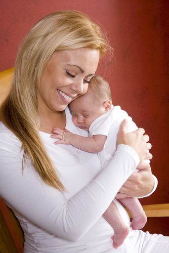 Why Do Moms Hold Babies On The Left More Often?