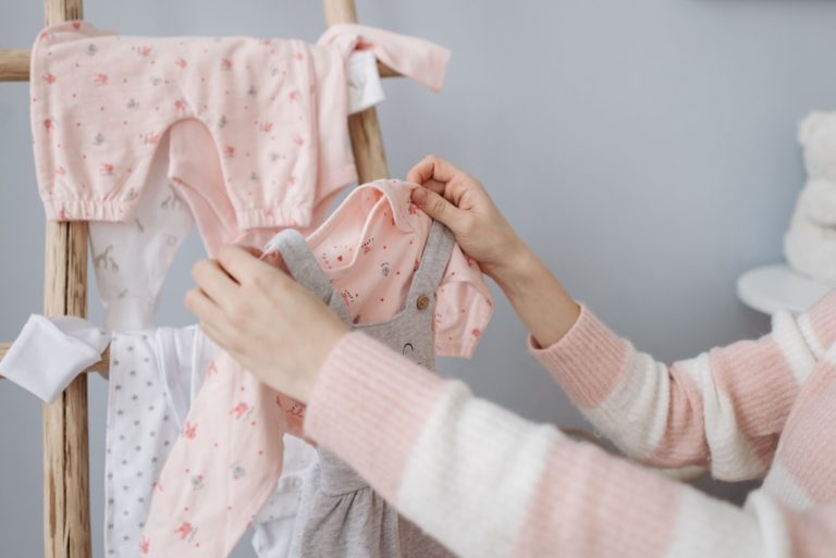 10 Must-have Items for Baby (Add These to Your Registry!)